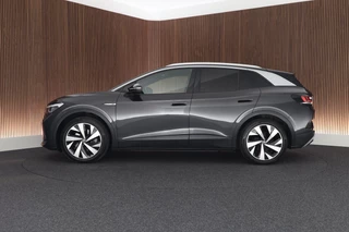 Volkswagen ID.4 First 77 kWh SOH 90% Trekhaak Stoelverwarming Camera Navigatie / 7