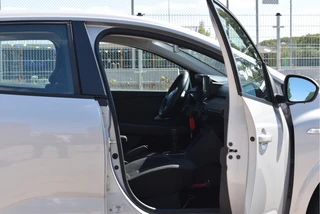 Dacia Sandero 1.0 TCe 90 Expression  | NL-Auto | 1e eigenaar | Carplay | Airco | Cruise Contr | DAB | Full LED | NAP / 32