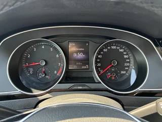 Volkswagen Passat 1.8 TSI Business Edition R Automaat | Climate control | Achteruitrij camera | Navigatie | Elektrisch Pakket | Afneembare Trekhaak | Ergo-Comfort stoel | Parkpilot | LM-Velgen | LED Verlichting / 8