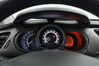 Citroen C3 1.2 PureTech Feel Edition Afkomstig van 1e eigenaar! l Climate Control l Cruise Control l Trekhaak l Elektrische ramen voor + spiegels l LED dagrij verlichting l ESP l ABS / 18