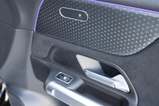 Mercedes GLB 200 d AMG Line / Keyless-Go / Winter-Paket / Multibeam LED / Camera / 39
