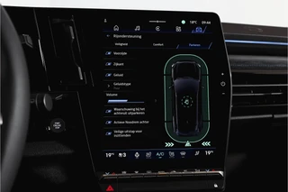Renault Austral 1.2 E-Tech full hybrid 200 esprit Alpine  | 360 Camera | Elek. Stoelen | Winterpack | Dig. Cockpit | Adapt. Cruise | PDC | NAV+App. Connect | ECC | LM 20" | 9800 / 37