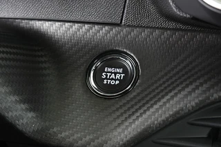 Peugeot 208 1.2 Hybrid 110 e-DCS6 GT Camera Keyless LED Apple CarPlay / 35