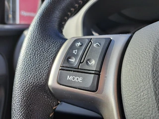 Toyota Yaris 1.3 VVT-i Aspiration / 17