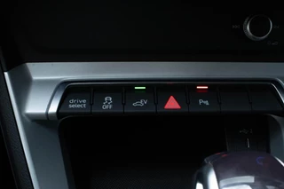 Audi Q3 Sportback 45 TFSI e S Edition|Camera|Stoelverwarming| / 36