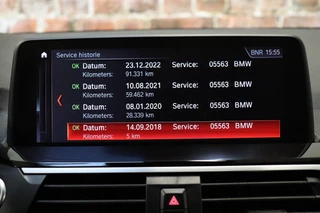 BMW X3 xDrive20i High Executive xLine Automaat  / Navigatie Professional / Leder / Trekhaak / 19 Inch / Adaptieve LED-koplampen / Stoelverwarming / Ambiance Verlichting / Parkeersensoren voor+achter / Sportstoelen / 24