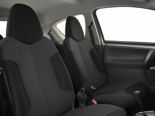 Toyota Aygo 1.0-12V Comfort Navigatie | 1e eigenaar | PDC / 20
