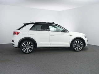 Volkswagen T-Roc 1.5 TSI Sport Business R-line | Trekhaak afneembaar | Pano | Winterpakket | Virtual | / 15