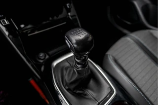 Peugeot 2008 1.2 PureTech Allure Pack  | Camera | Trekhaak | LED / 23