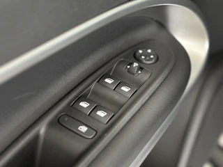 Jeep Avenger 1.2 e-Hybrid Summit | Apple/Android | Panoramadak | Cruise Control / 20