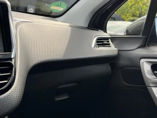 Peugeot 2008 Blue Lion 1.2 PureTech 110PK / 26