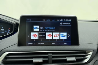 Peugeot 3008 1.2 PureTech Blue Lease Executive / trekhaak / apple carplay / navigatie / parkeersensoren / 23