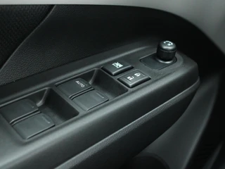 Suzuki Swift 1.2 Comfort Smart Hybrid / 30