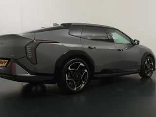 Kia EV4 Fastback GT-PlusLine 81.4 kWh  FULL OPTIONS - *DEMO* - Head-up Display - 360 Camera - Stoelverwarming/ventilatie - Glazen Schuif-/kanteldak - Elektrisch verstelbare voorstoelen - Dodehoekcamera - Fabrieksgarantie tot 2032 Direct leverbaar! / 9