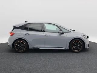 CUPRA Born Performance One 62 kWh 204 Pk | Stoel/Stuurverwarming | Camera | Adaptive Cruise | Navigatie | 18 Inch | 66.591 Km !! / 9