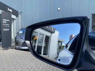 Lexus UX 300h Ultimate Edition DIRECT LEVERBAAR EL-ACHTERKLEP STUURVERW STOELVERW GROOT-SCHERM BLIND-SPOT / 37