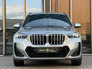 BMW X1 xDrive25e M-sport Camera | Panorama-dak | Keyless | / 31