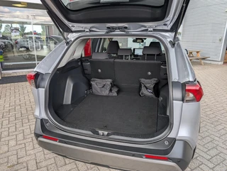 Toyota RAV4 2.5 Hybrid AWD Dynamic NWE. 4-SEASONS STOEL- & VOORRUITVERWARMING PDC V+A DIGITAL DISPLAY LED / 8