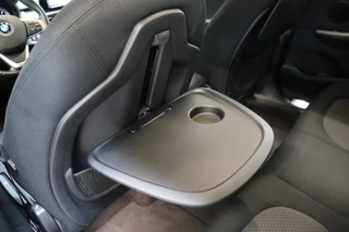 BMW 2 Serie Active Tourer 220i Executive Automaat  / Navigatiesysteem / Adaptieve LED koplampen / Hifi / Stoelverwarming / 16 Inch / Parkeersensoren voor+achter / Bluetooth / Cruise Control / Elektrische Achterklep / Verstelbare Achterbank / 31