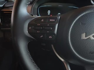 Kia Stonic 1.0 T-GDi MHEV DynamicPlusLine | Navigatie | Climate control | Stoel + Stuur verwarming | Parkeer camera achter / 15