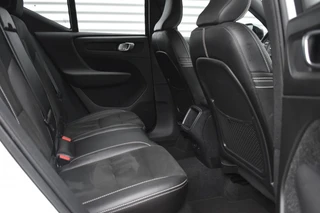 Volvo XC40 2.0 T4 R-DESIGN STOEL+STW VERW. / EL. A-KLEP / EL. WEGKLAP TREKHAAK / 29