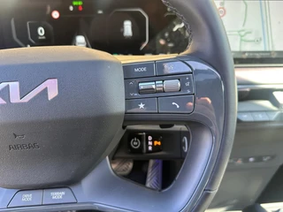 Kia EV9 GT-line AWD 99,8 kwh 7 zits | 385 PK | Geventileerde/verwarmde stoelen | Wireless Carplay & Android auto | 2.500 kg trekgewicht | Meridian | Fabrieksgarantie t/m 19-6-2033 +3x 1 jaar*  | NAP / 21