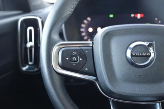 Volvo C40 Recharge Core 69 kWh|Camera|Panoramadak|Carplay|Navi| / 24