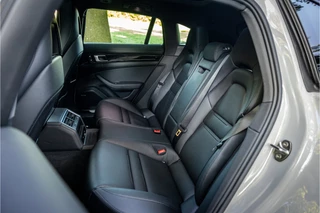 Porsche Panamera Sport Turismo 2.9 4 E-Hybrid 10 Years Edition  Krijt Stoelventilatie 21" Achterasbesturing Soft Close Panorama / 25