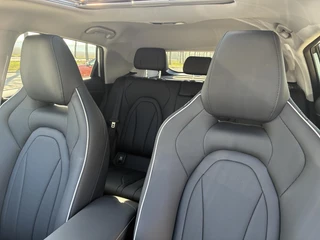 Omoda 5 EV Premium 61 kWh Voorraad Nieuw| ECC | Schuif/kanteldak | Keyless | Lederen bekleding | Stoel & Stuurverwarming | Navigatie | 7 Jaar fabrieksgarantie / 42