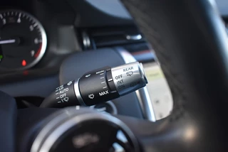 Land Rover Discovery Sport P300E 1.5 S LEDER / P.CAM./ APPLE CARPLAY / LED KOP / 19