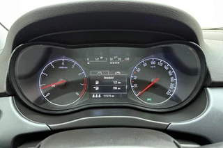 Opel Corsa 1.4 16v 90pk 5drs Favourite | Navigatie | Airco | Cruise control | Lichtmetalen velgen | Parkeersensoren | Dealeronderhouden / 28