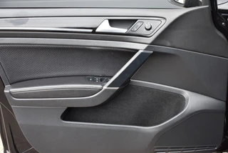Volkswagen Golf 2.0 TSI 4MOTION R / 1e LAK VOL OPTIES / MAXTON / PANO / DYN / VIRTUAL COCKPIT / 20