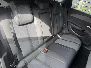 Peugeot 308 SW Allure Pack Business 1.2 PureTech 130PK Navigatie, Achteruitrijcamera, Stoel & Voorruitverwarming, Keyless, Apple Carplay, Android Auto / 14