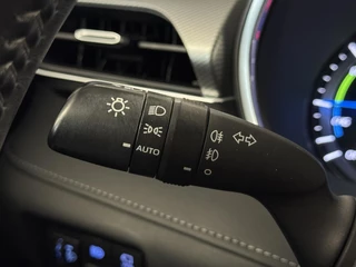 Toyota Highlander 2.5 AWD Hybrid Premium | Navigatie | JBL-Audio | Parkeersensoren | Achterklep Elektrisch | ( Vestiging - Nieuwegein ) / 18