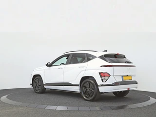 Hyundai Kona Electric Pure Edition 64.8 kWh | Demo | Navigatie | Camera | Cruise control / 7