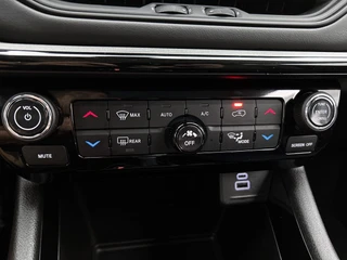Jeep COMPASS 1.5T e-Hybrid Upland Automaat | Adaptive Cruise | Stoelverwarming/verkoeling | Camera | Leder | Parkeersensoren | BTW / 33