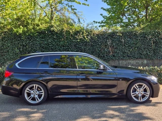 BMW 3 Series Touring M Sport GR Navigatie Nbt EVO Virtual dash 6WB Cruise Control Getinten ramen 100% dealer onderh Corporate Lease / 22