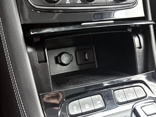 Opel Grandland X 1.6 Turbo Hybrid4 Business Elegance | Automaat | Cruise control | Stoelverwarming | Parkeersensoren / 30