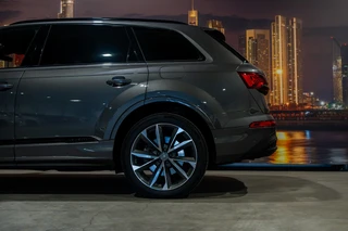Audi Q7 55 TFSI e quattro Pro Line Plus / 13