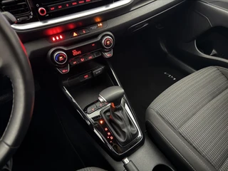 KIA Stonic 1.0 T-GDi MHEV 100pk DCT7 DynamicPlusLine / 26