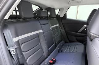 Citroen C4 1.2 Puretech 130pk Automaat Shine Pack Business | Navigatie | Adapt. Cruise control | Lederen stoelen elektrisch en verwarmd | Head-up display | Keyless | Apple Carplay/Android Auto | 18" Lichtmetalen velgen / 17