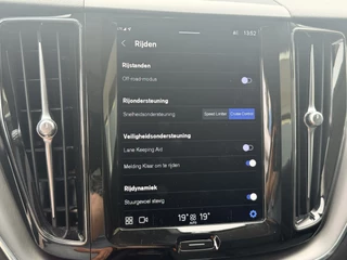Volvo XC60 2.0 B4 Momentum Business  | Keyless | LED | Apple/Android | PDC v+a incl. Camera | Google | Elekt. Klep / 50