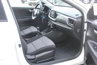 KIA Stonic 1.2 MPi  ComfortLine Navigator / 20