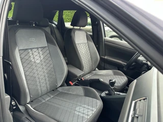 Volkswagen Polo 1.0 TSI 95pk R-Line 17 inch | Camera | Navi | Adapt. Cruise | Climate | Stoelverwarming | Rijklaar incl. garantie / 24