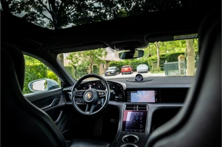 Porsche Taycan Sport Turismo 4S 93 kWh  Panorama 21" Sport Chrono 360 Camera Warmtepomp / 30