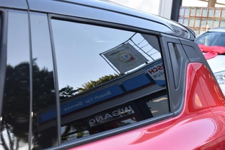 Suzuki Swift 1.4 Sport Smart Hybrid | Sportstoelen | Stoelverwarming | BSM | Adaptieve Cruise | 12 mnd BOVAG Garantie | Whatsapp 06-53188999 / 19