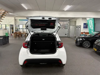 Toyota Yaris 1.5 Hybrid 115 First Edition/ NL auto/ Automaat/ Achteruitrijcamera / 34