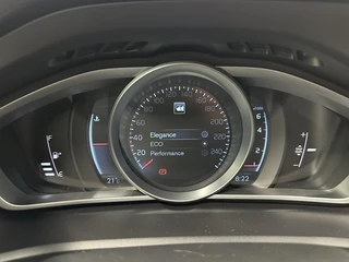 Volvo V40 2.0 T2 Summum NAVI LM CRUISE STOELVERWARMING 108000 KM. / 25