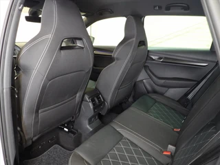 Škoda Karoq 1.5 TSI ACT Greentech 150pk DSG-7 Sportline Business / 17