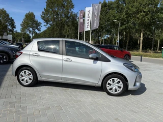 Toyota Yaris 1.0 VVT-i Aspiration 5-Deurs | Climate control | Camera | Navigatie | Cruise control | Elektrisch Pakket | Bluetooth telefoonvoorbereiding / 29